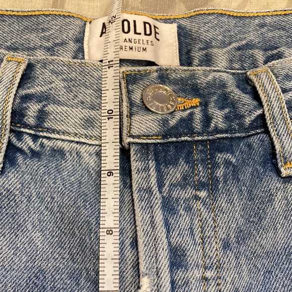 Like New Agolde Parker Shorts - Picture 16 of 16